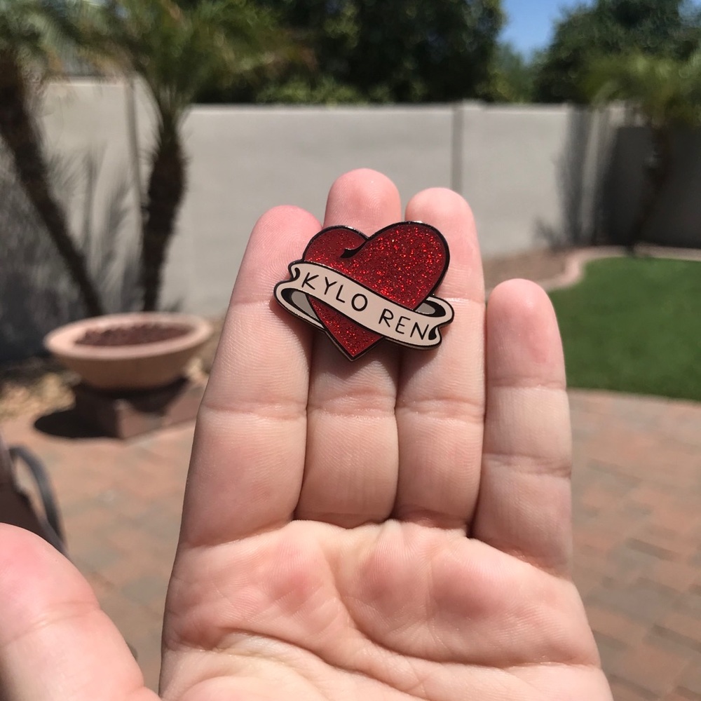 ❤️Kylo Ren Star Wars Heart Fantasy Pin